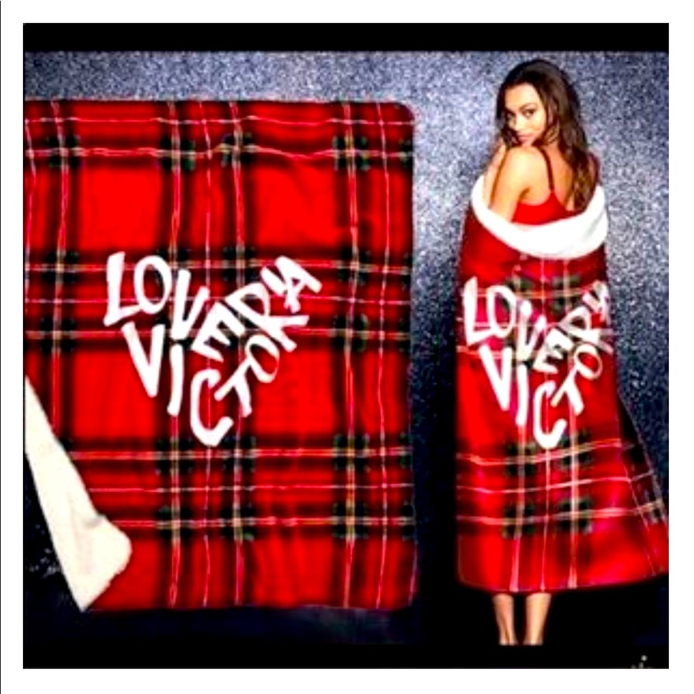 Victoria Secret Plaid & Sherpa Heart Blanket